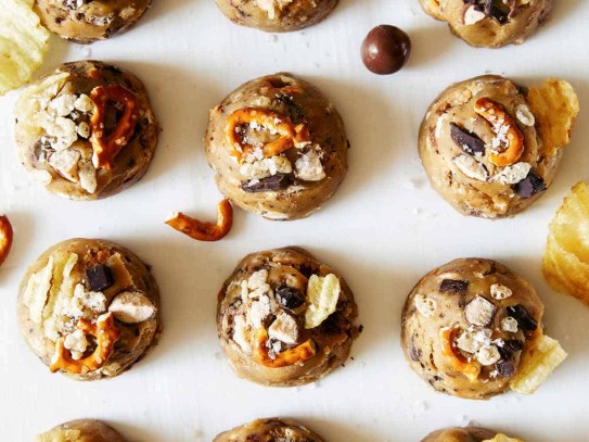  How to Bake the Ultimate Christmas Cookie: A Step-by-Step Recipe for the Perfect Holiday Treat